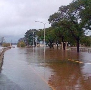 País